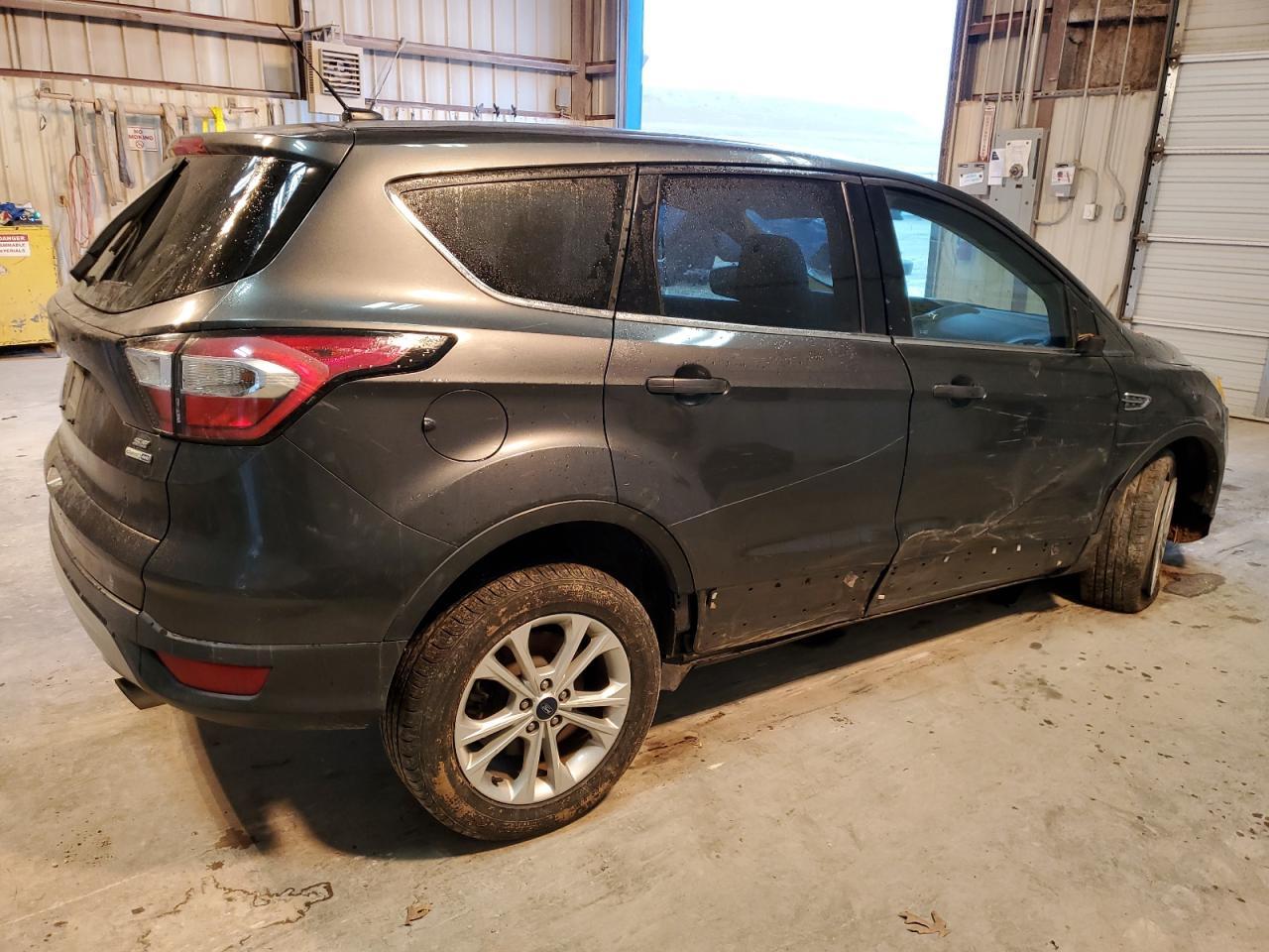2017 FORD ESCAPE SE - Фото 3