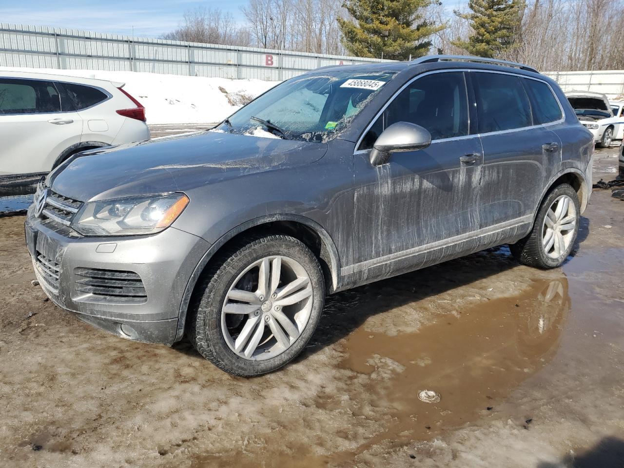 2012 VOLKSWAGEN TOUAREG V6