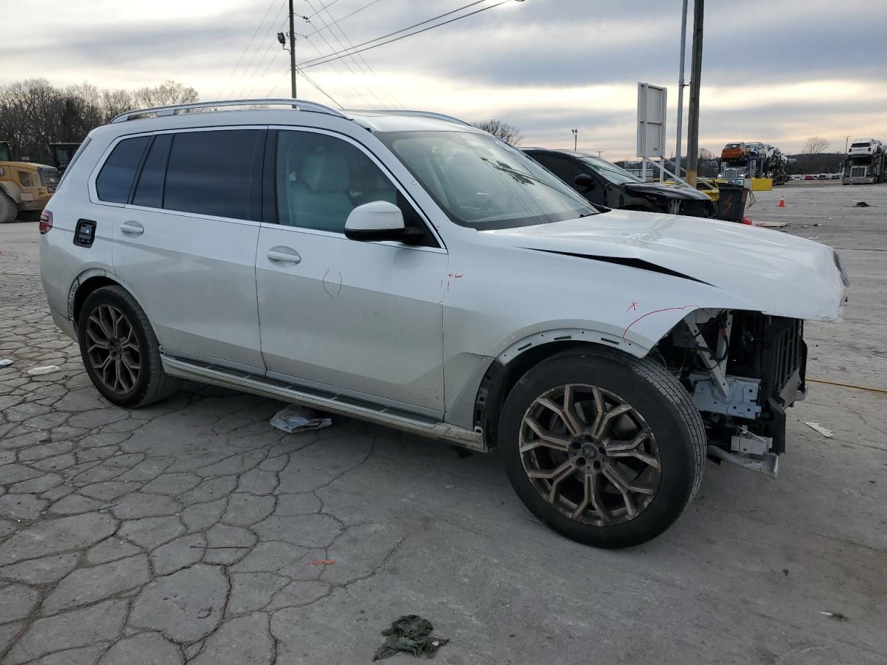 2024 BMW X7 XDRIVE4 - Image 4