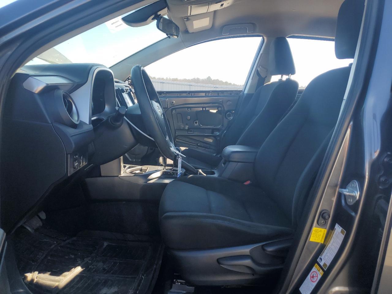 2018 TOYOTA RAV4 LE - Image 7