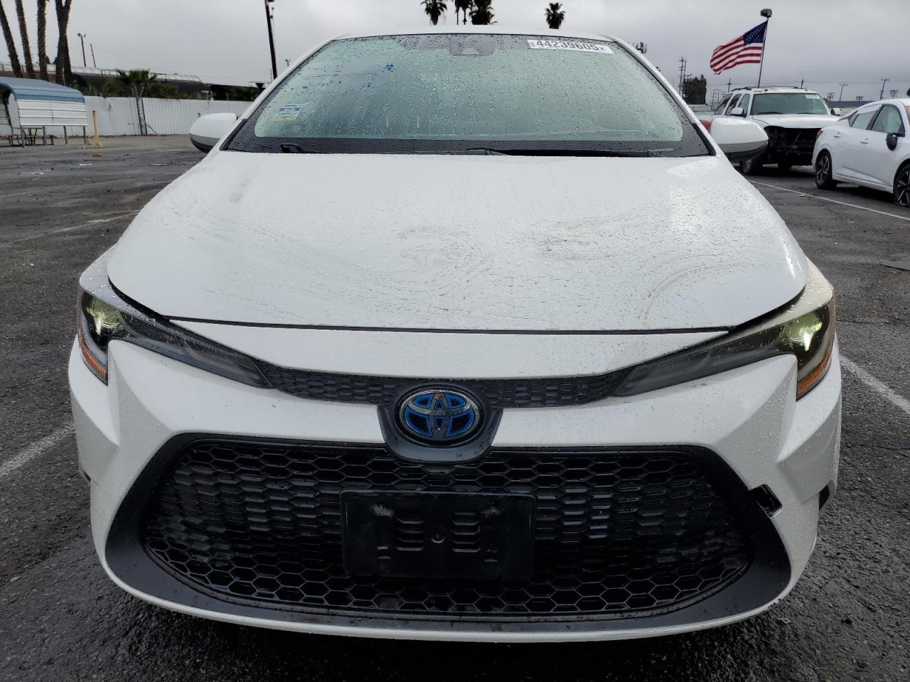 2020 TOYOTA COROLLA LE - Фото 5