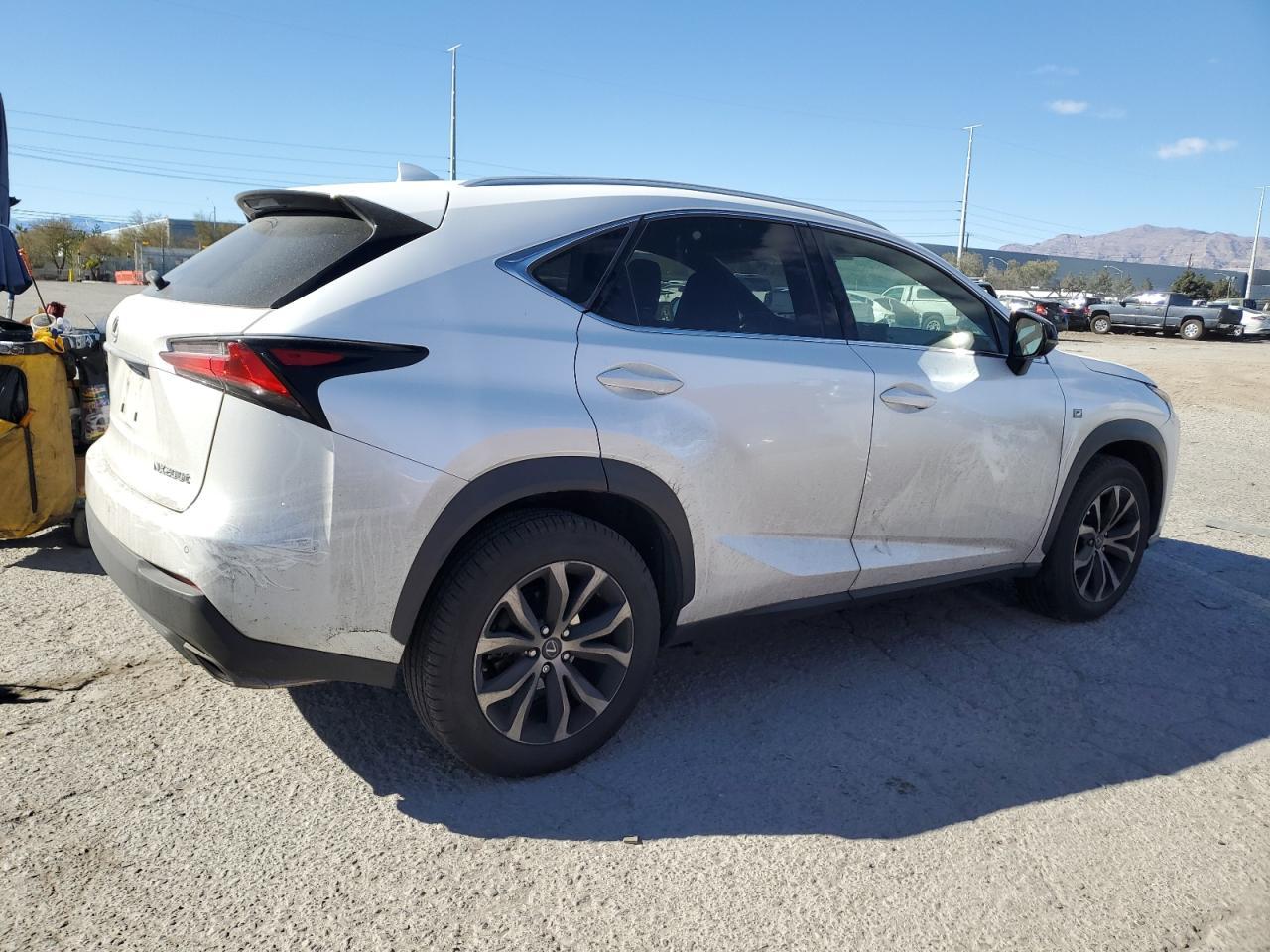 2015 LEXUS NX 200T - Фото 3