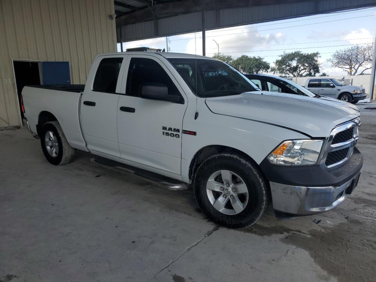 2015 RAM 1500 - Image 4
