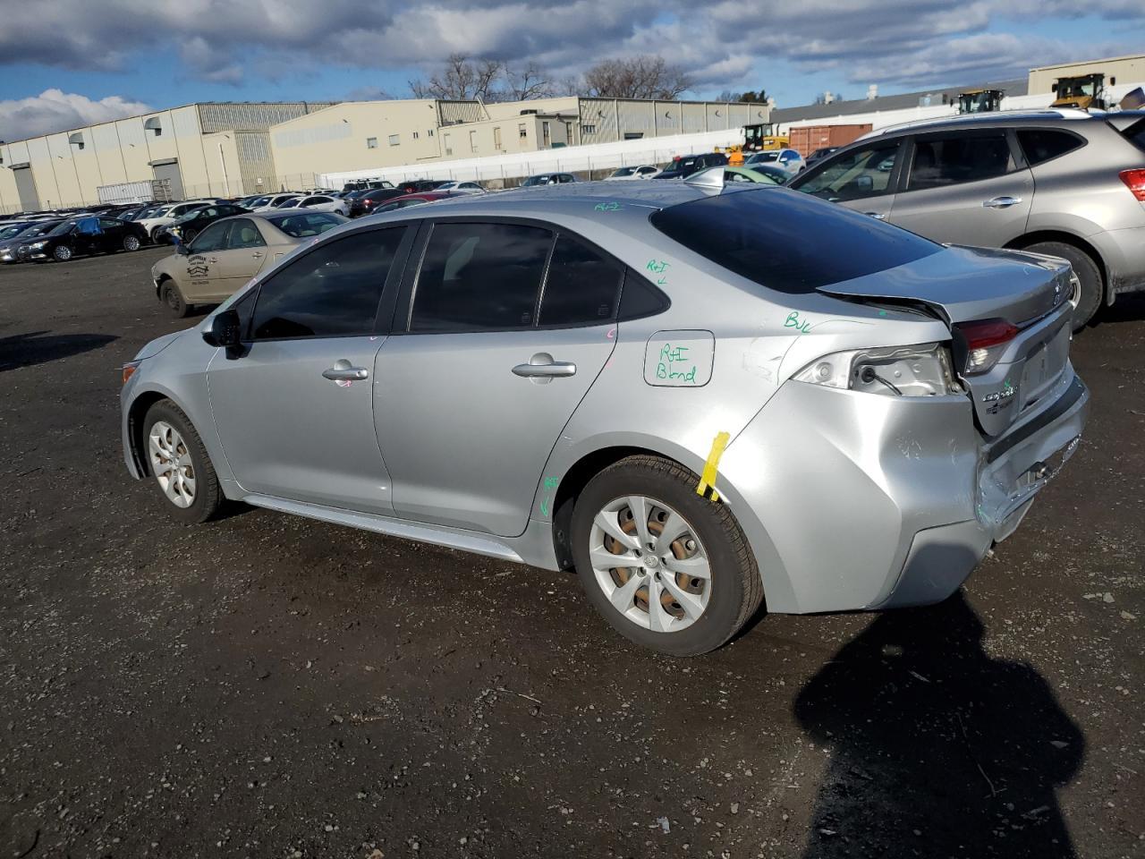 2020 TOYOTA COROLLA LE - Image 2