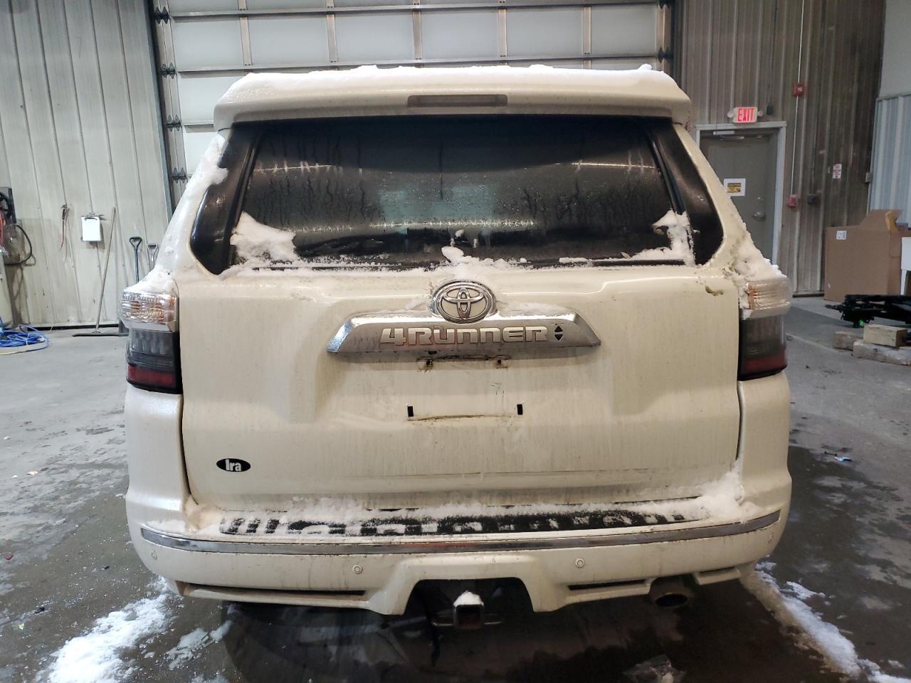 2017 TOYOTA 4RUNNER SR - Image 6