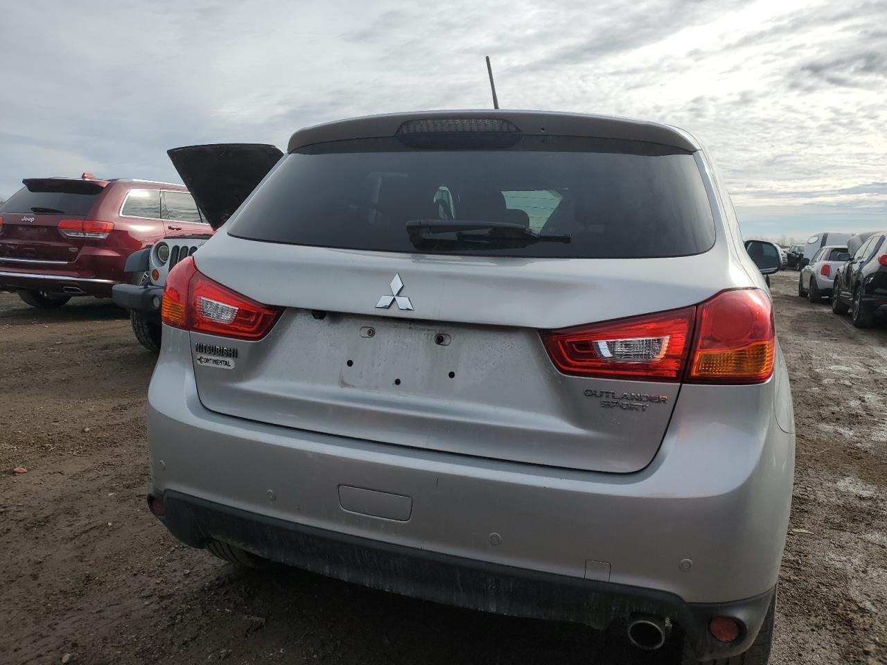 2015 MITSUBISHI OUTLANDER - Фото 6