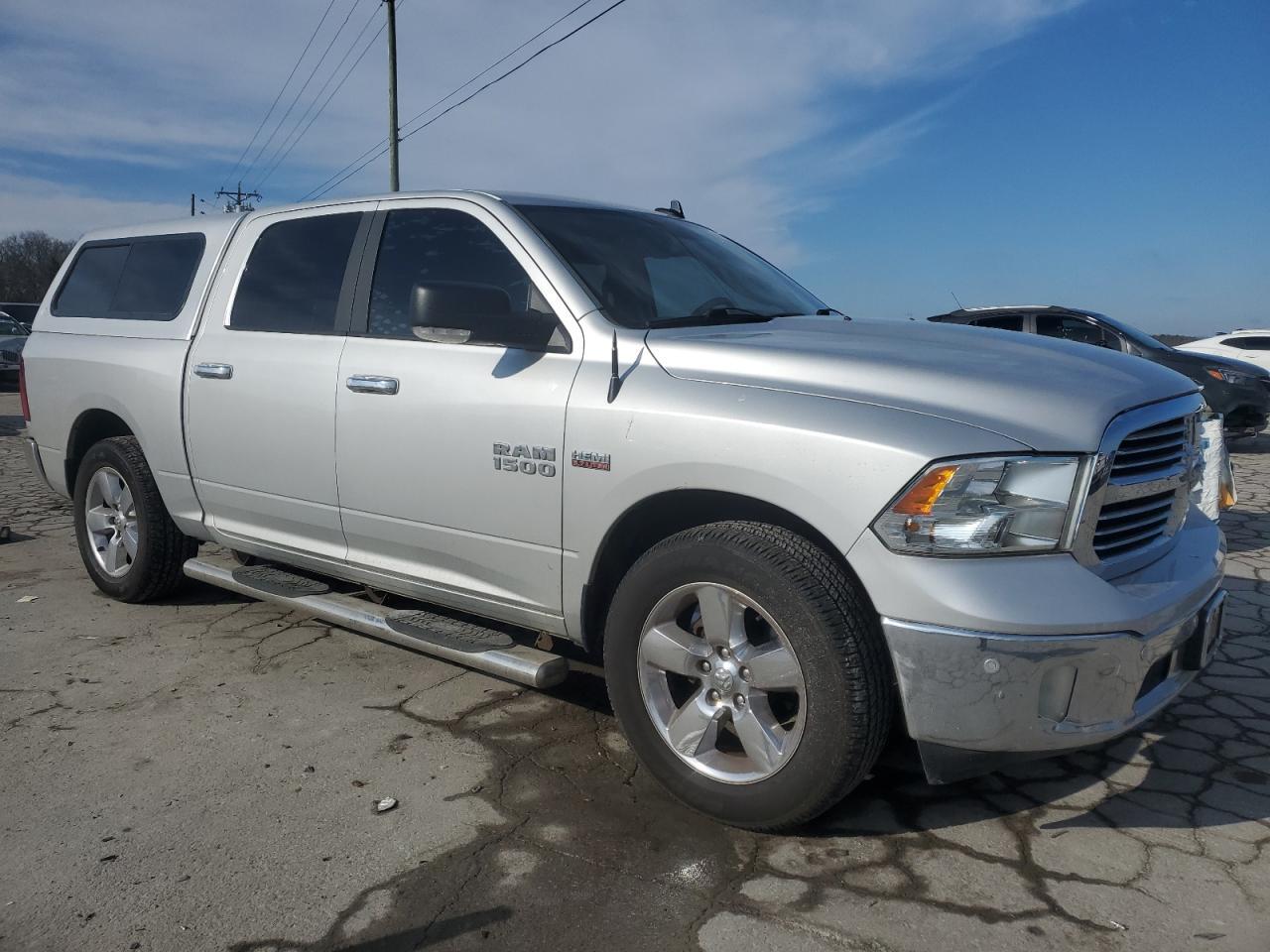 2017 RAM 1500 SLT - Image 4