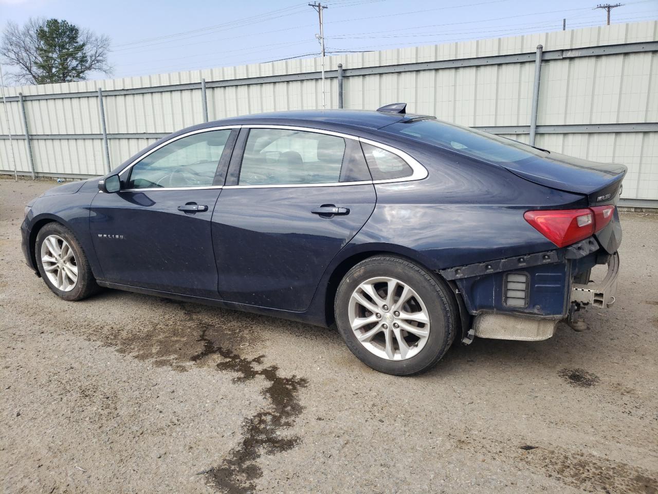 2017 CHEVROLET MALIBU LT - Image 2