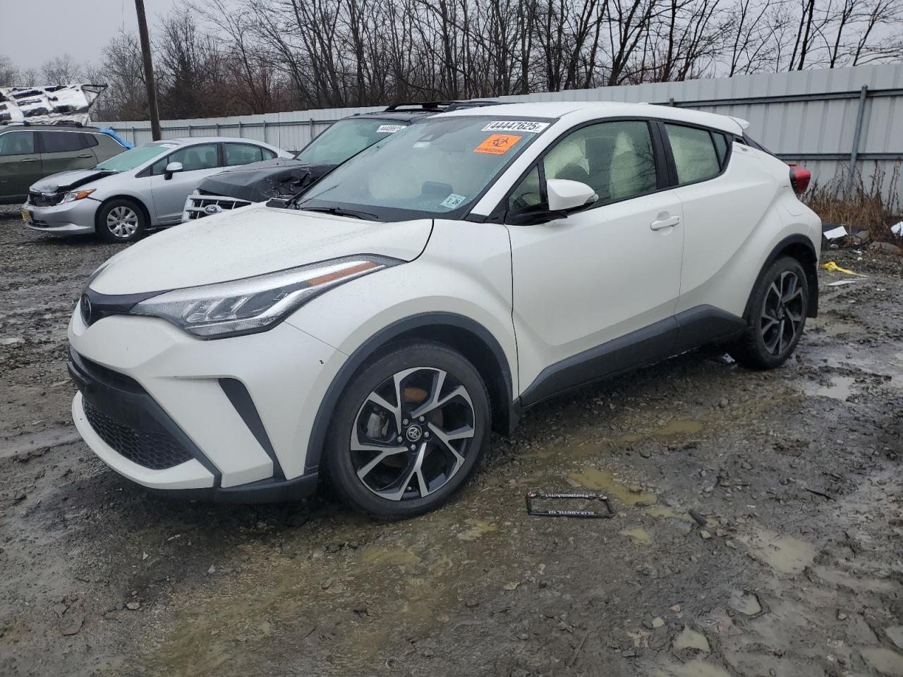 2021 TOYOTA C-HR XLE