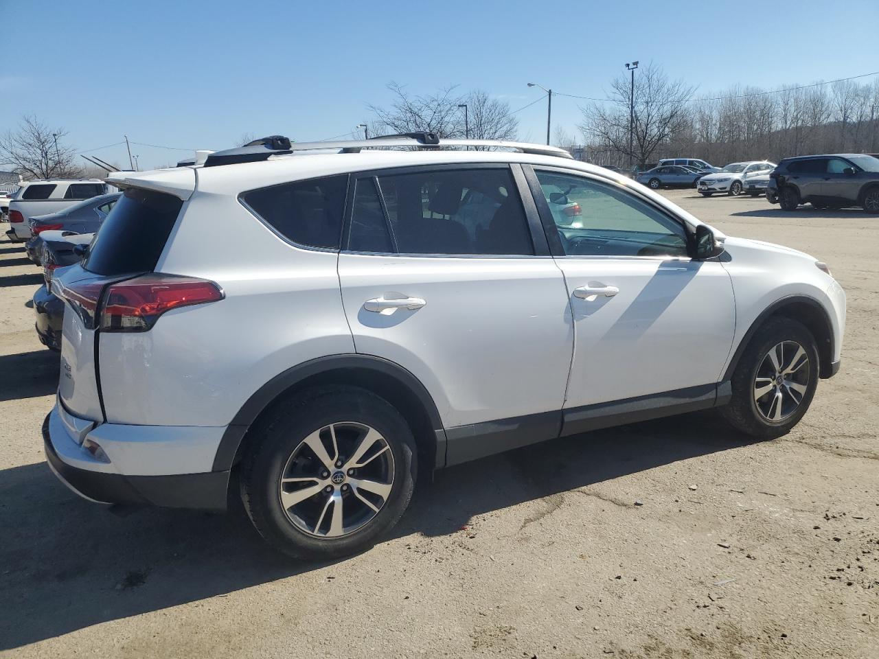 2016 TOYOTA RAV4 XLE - Фото 3