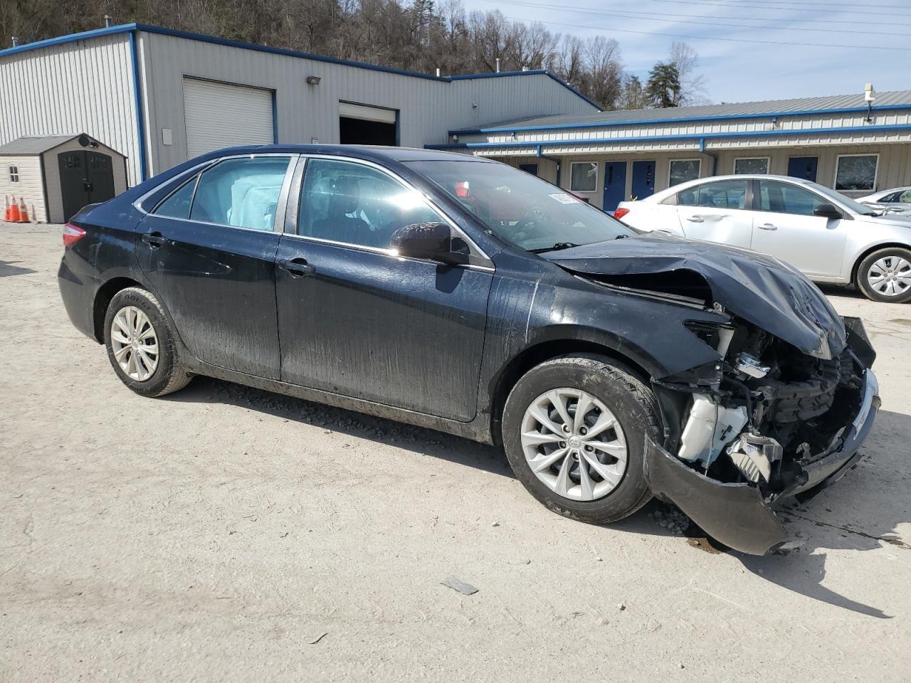 2016 TOYOTA CAMRY LE - Фото 4