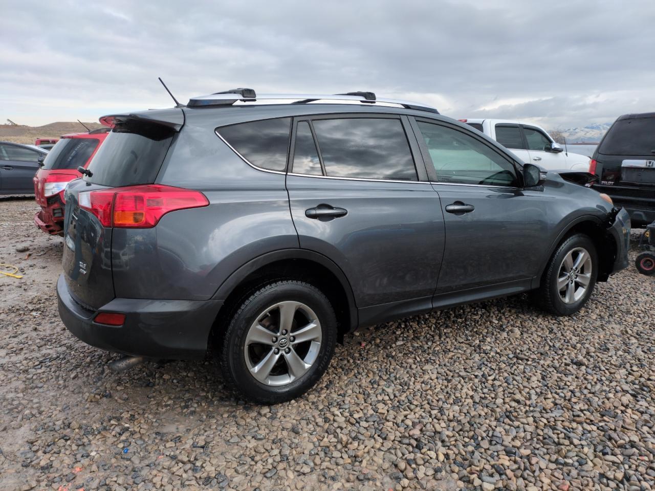 2015 TOYOTA RAV4 XLE - Image 3
