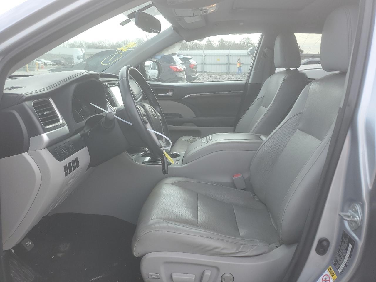 2014 TOYOTA HIGHLANDER - Фото 7