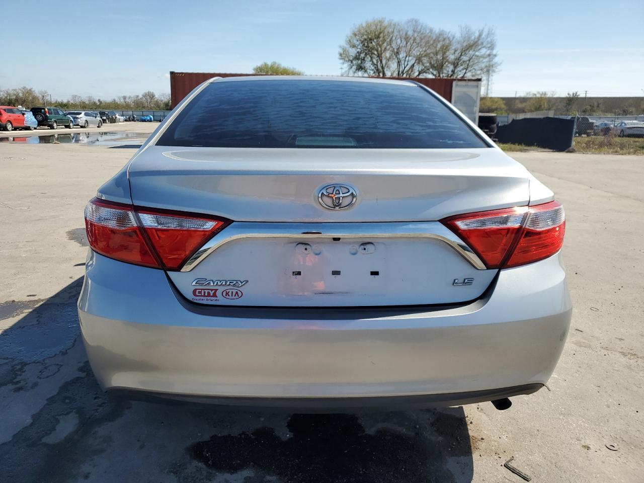 2016 TOYOTA CAMRY LE - Image 6