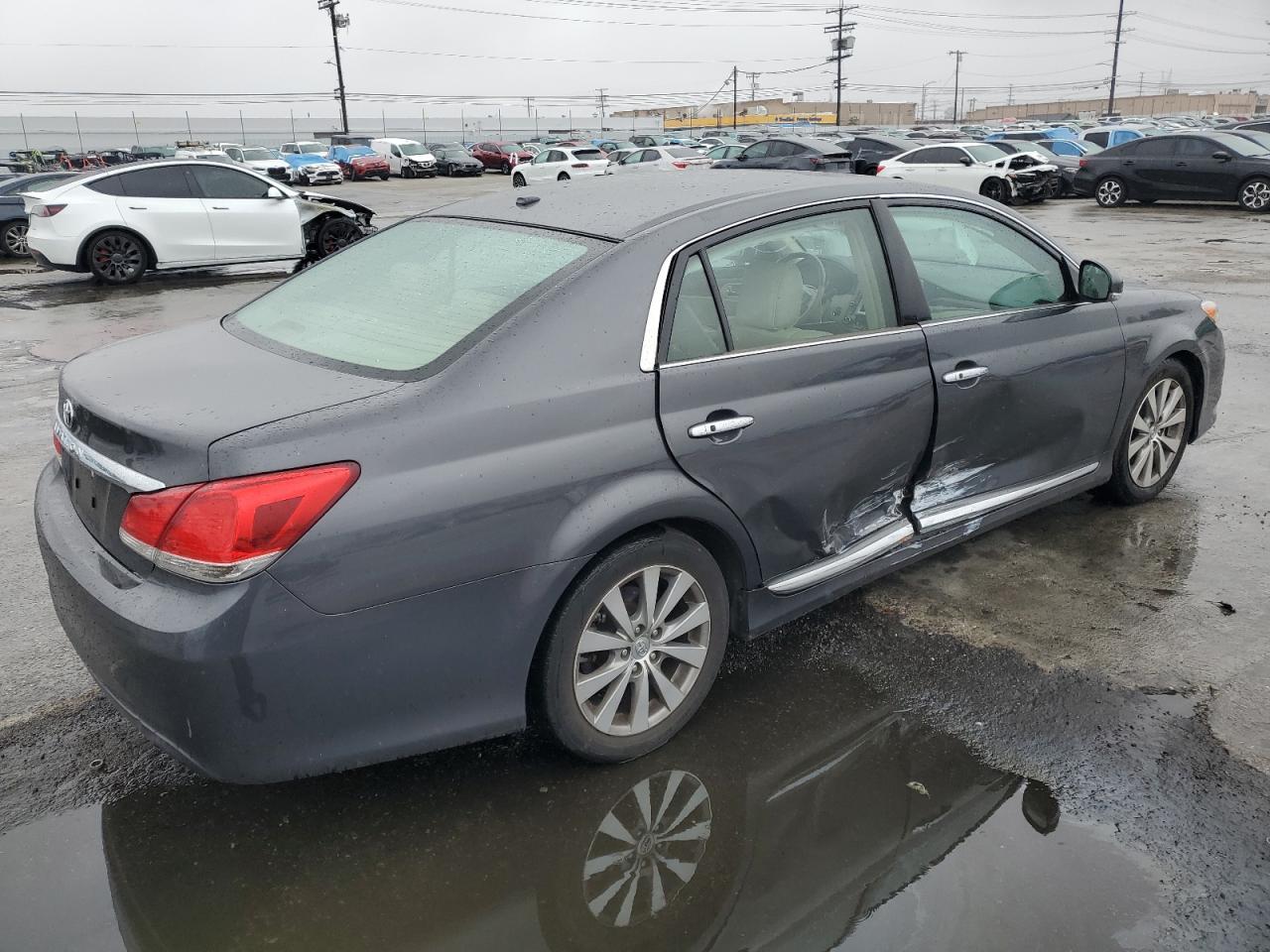 2011 TOYOTA AVALON BAS - Image 3