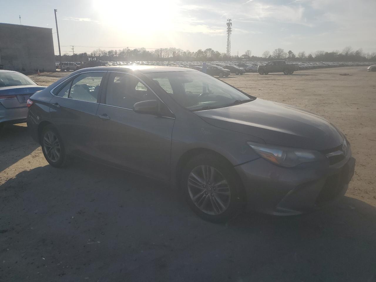 2016 TOYOTA CAMRY LE - Image 4