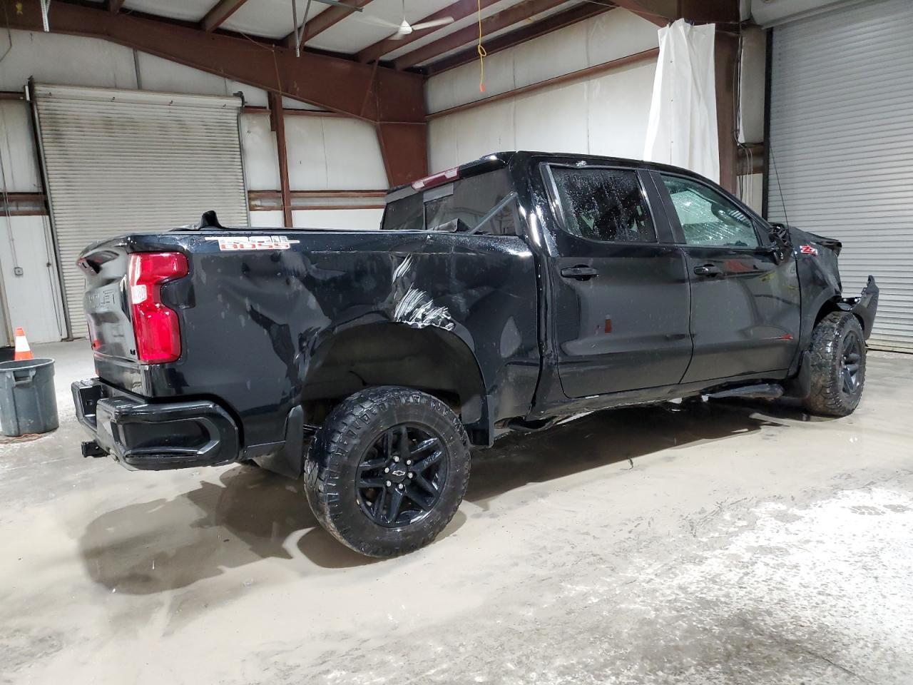 2021 CHEVROLET SILVERADO - Фото 3