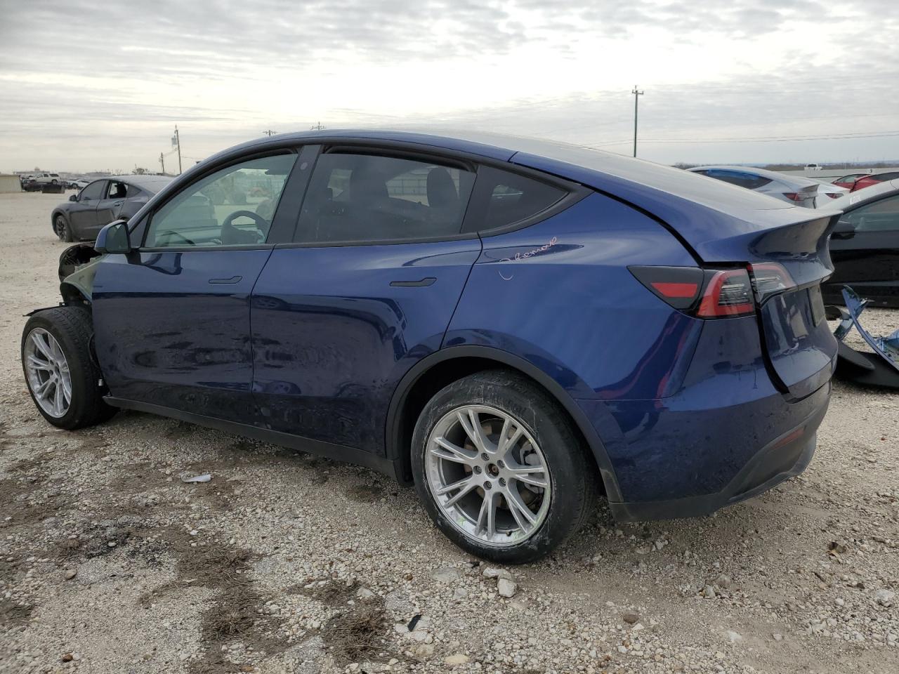 2023 TESLA MODEL Y - Image 2