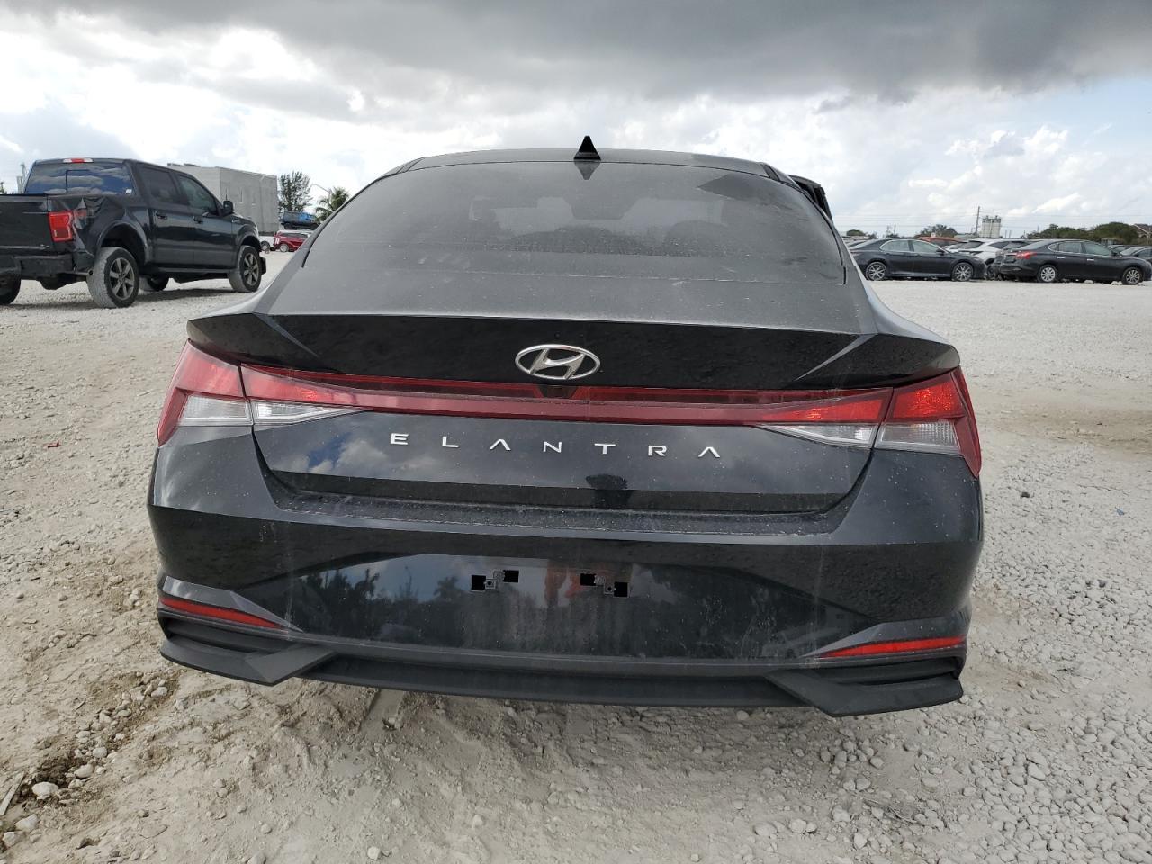 2022 HYUNDAI ELANTRA SE - Фото 6