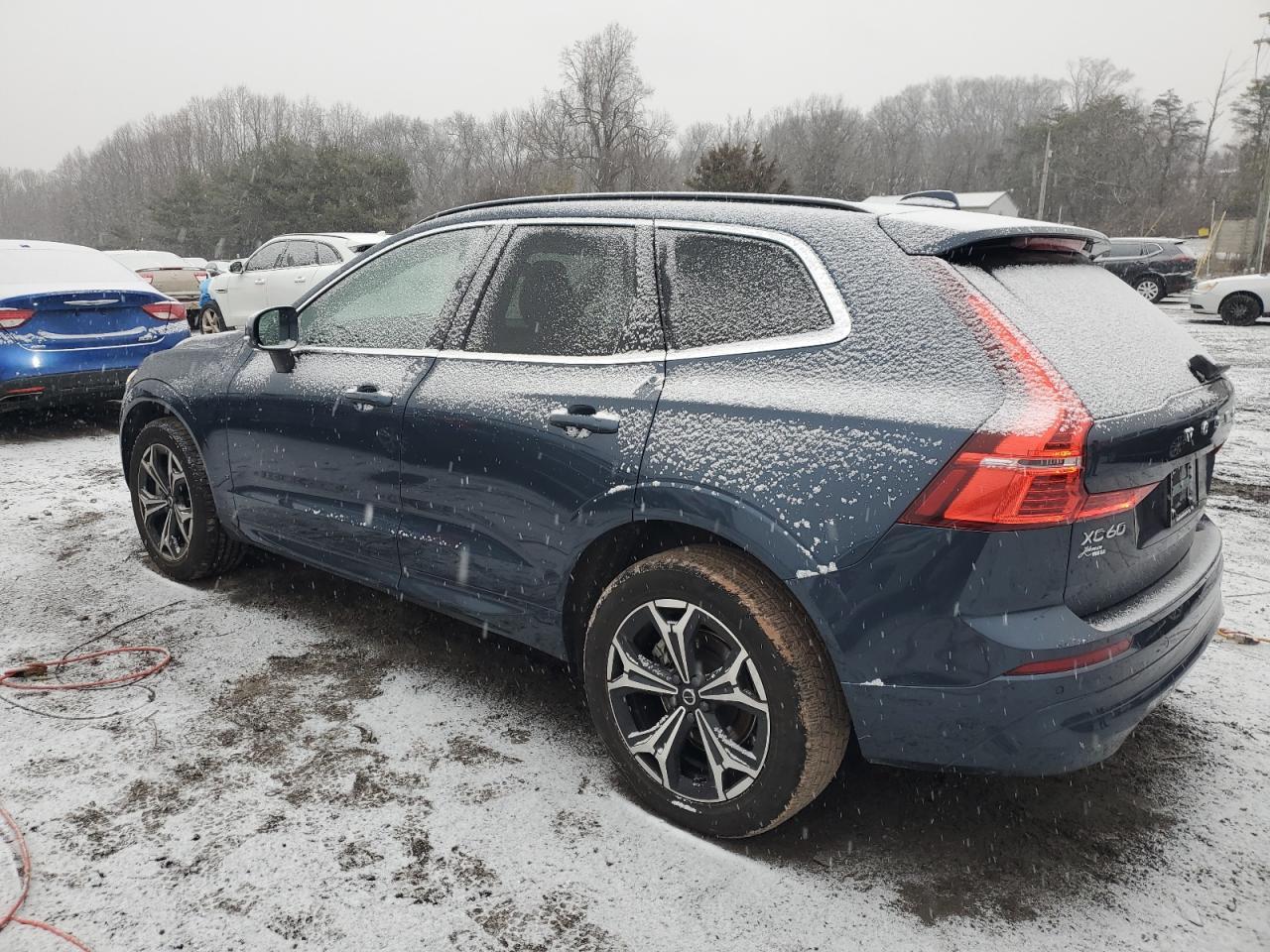2022 VOLVO XC60 B5 MO - Фото 2