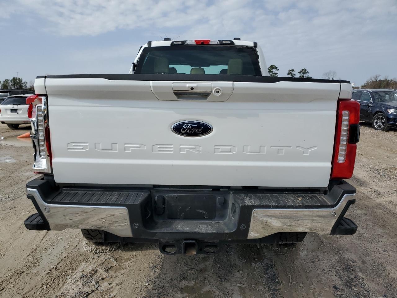 2024 FORD F250 SUPER - Image 6