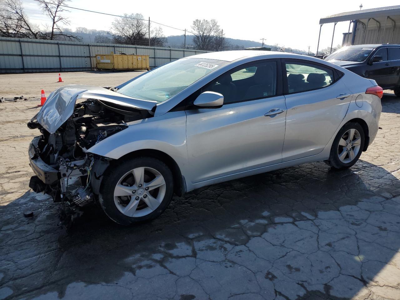 2013 HYUNDAI ELANTRA GL