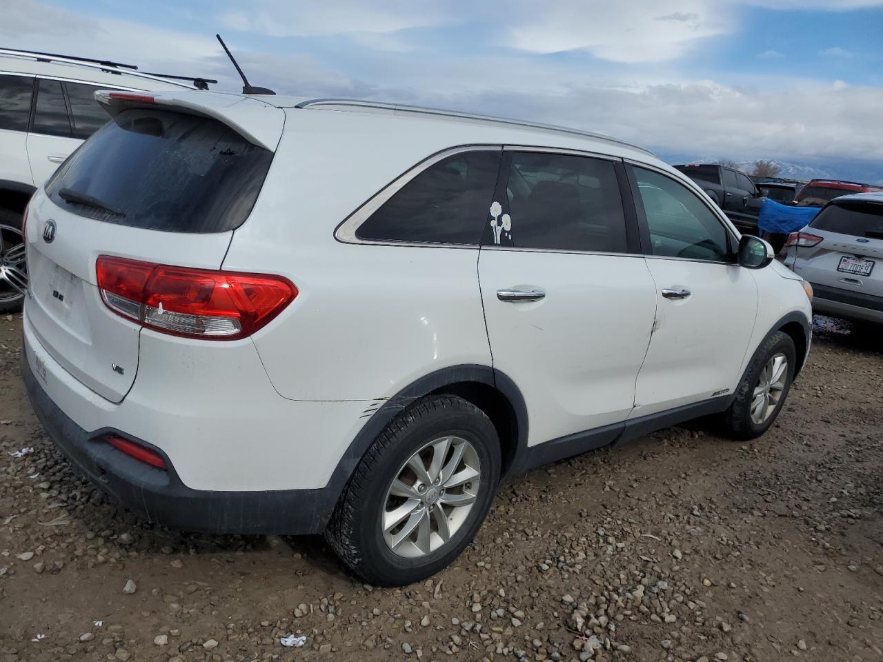 2016 KIA SORENTO LX - Image 3