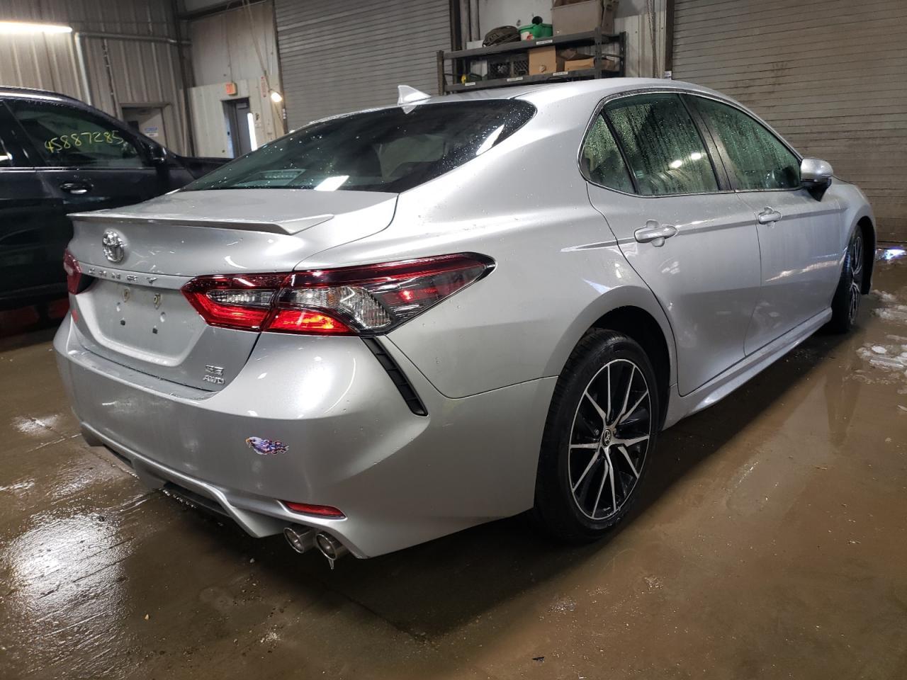 2021 TOYOTA CAMRY SE - Image 3