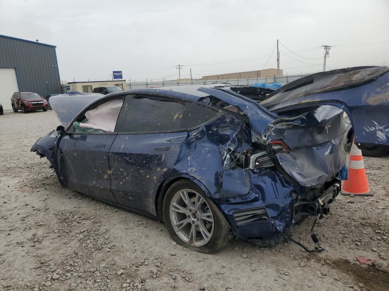 2023 TESLA MODEL Y - Image 2
