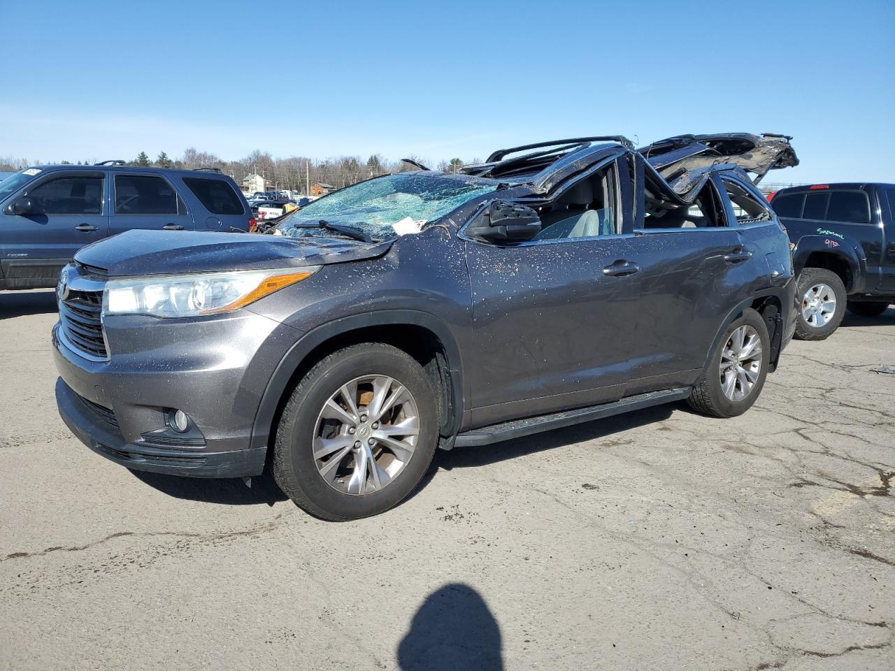 2015 TOYOTA HIGHLANDER