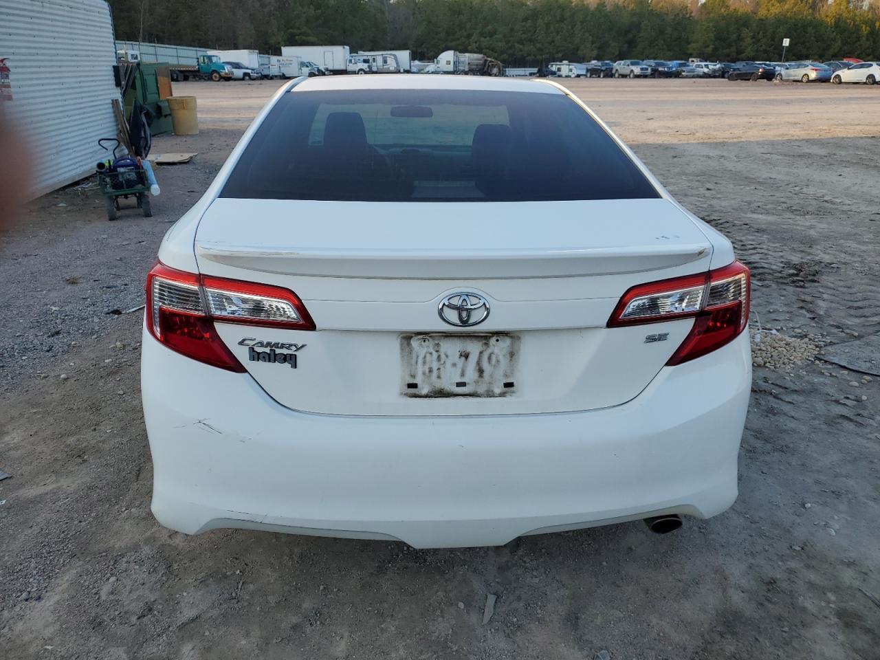 2013 TOYOTA CAMRY L - Фото 6