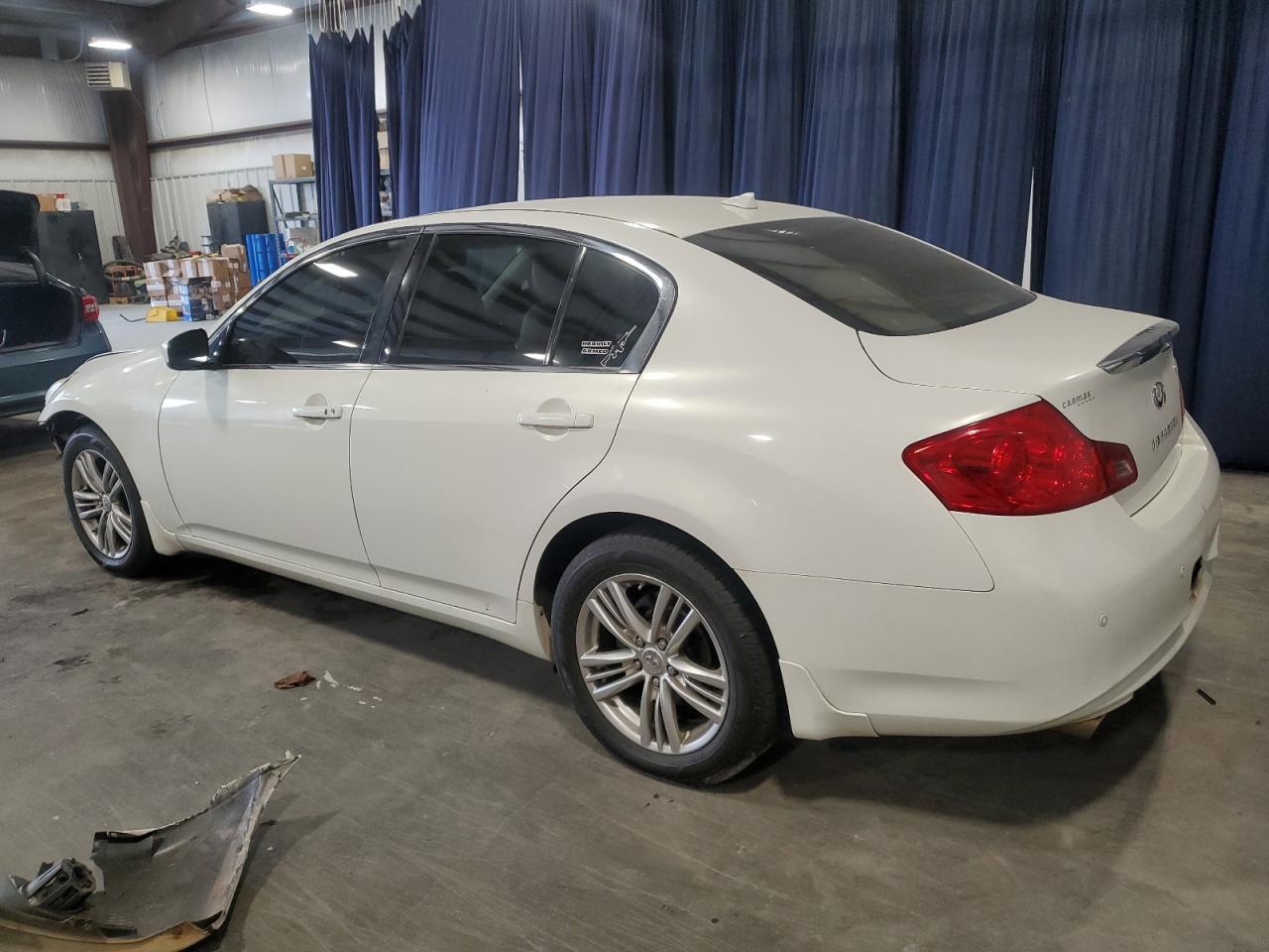 2012 INFINITI G37 - Image 2