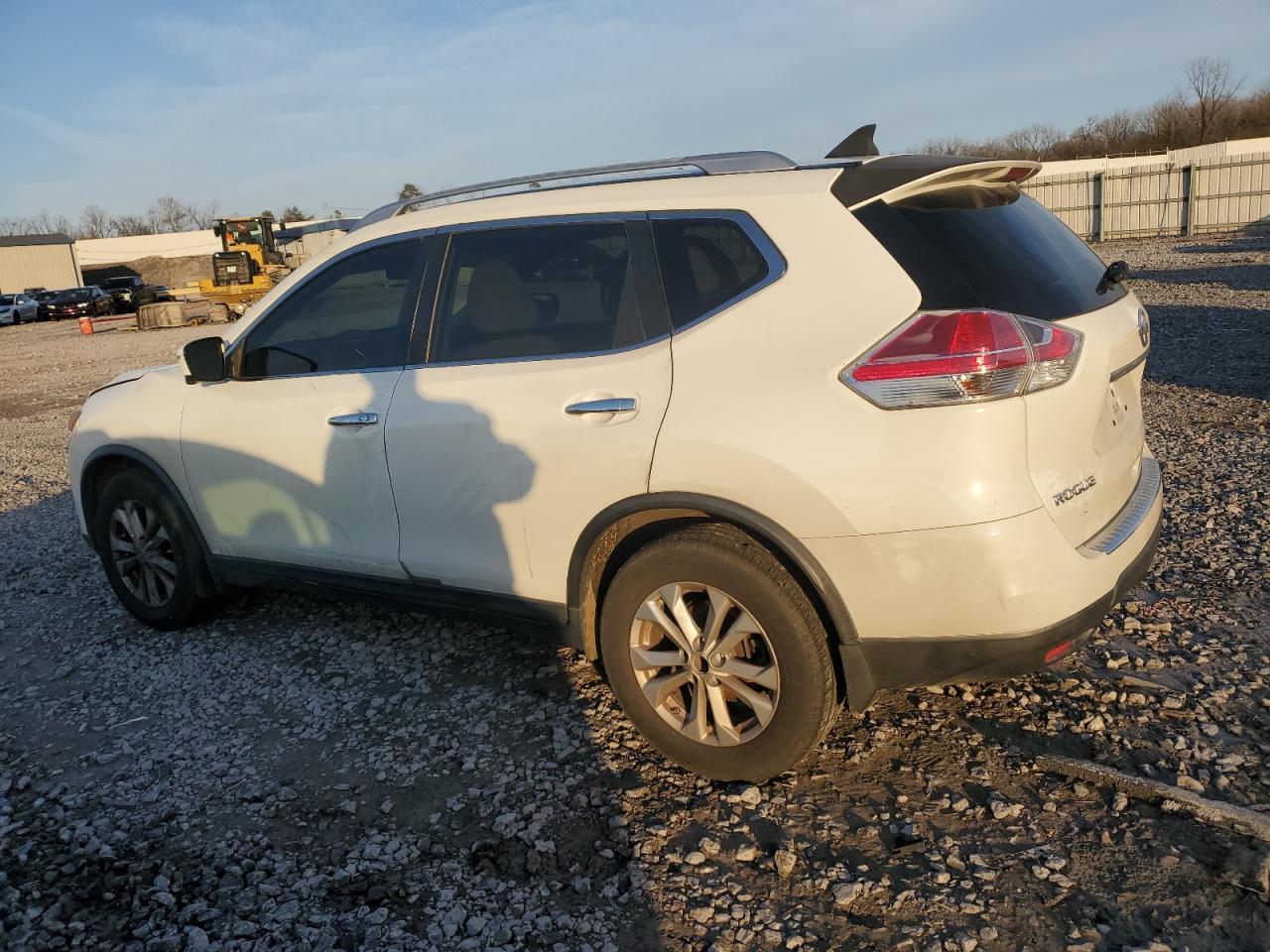 2015 NISSAN ROGUE S - Image 2