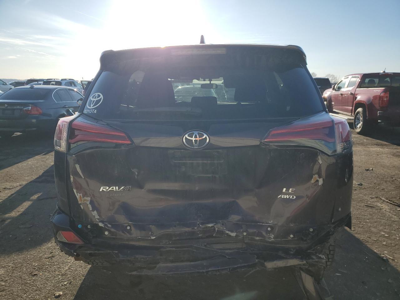 2016 TOYOTA RAV4 LE - Фото 6