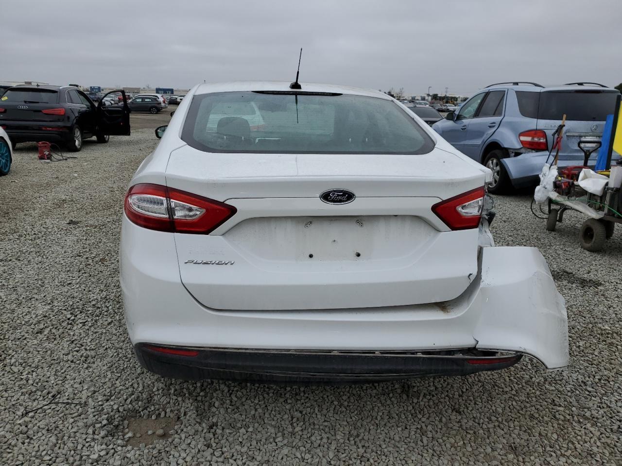 2013 FORD FUSION S - Image 6