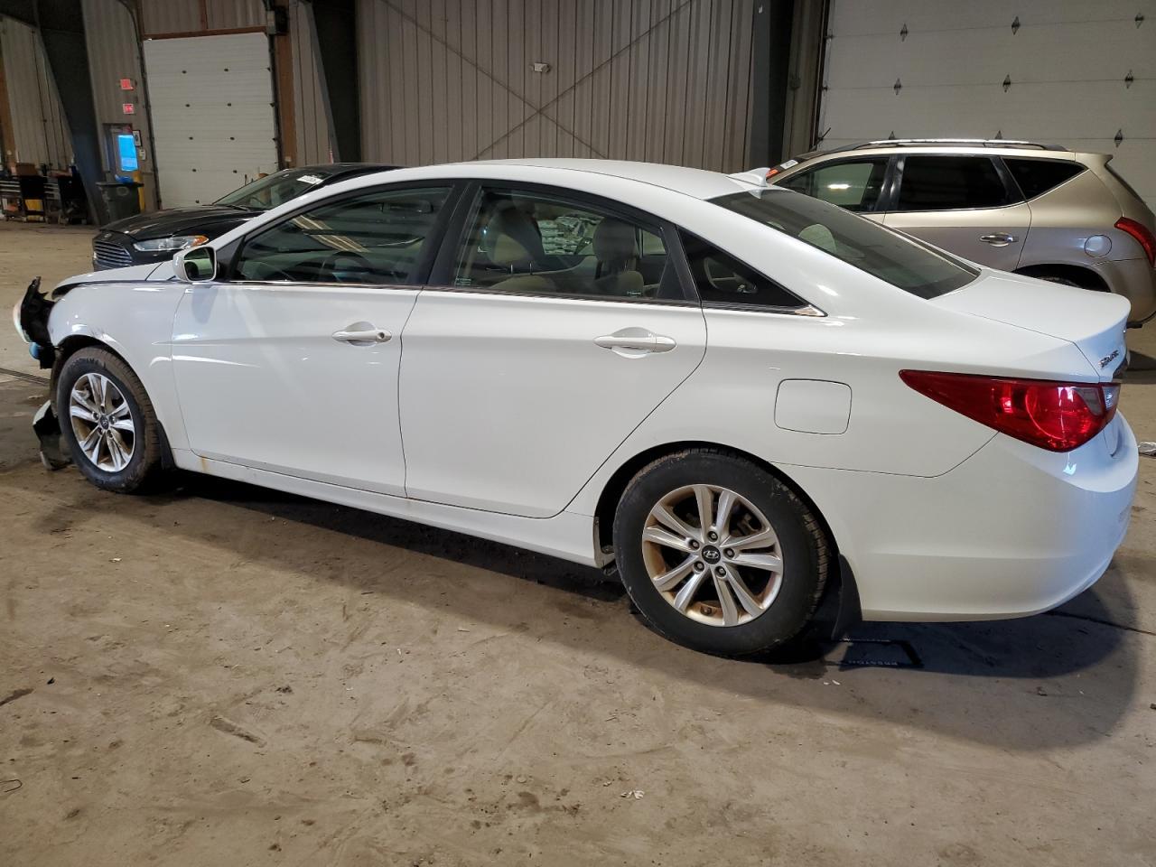 2013 HYUNDAI SONATA GLS - Фото 2
