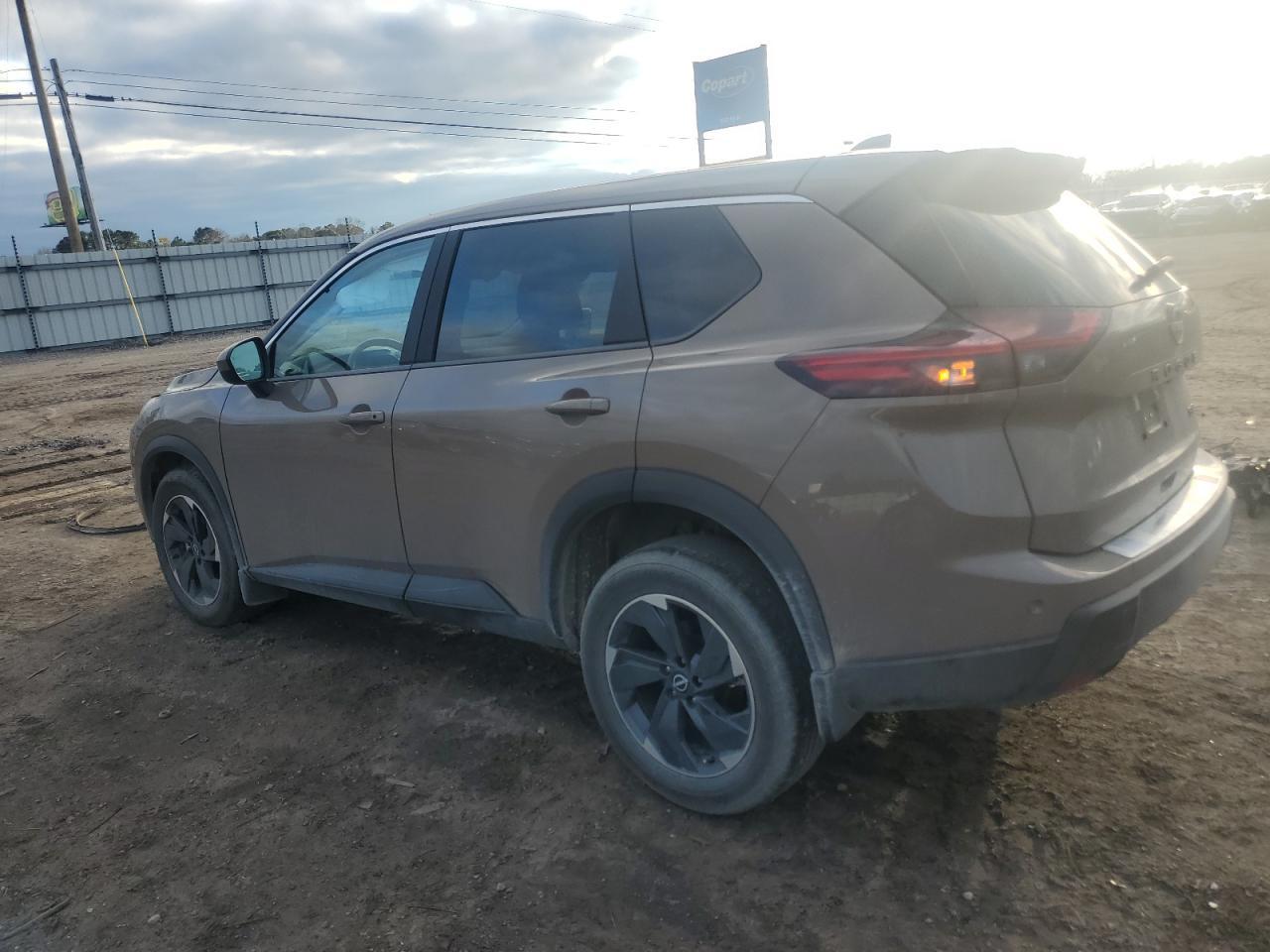 2024 NISSAN ROGUE SV - Image 2