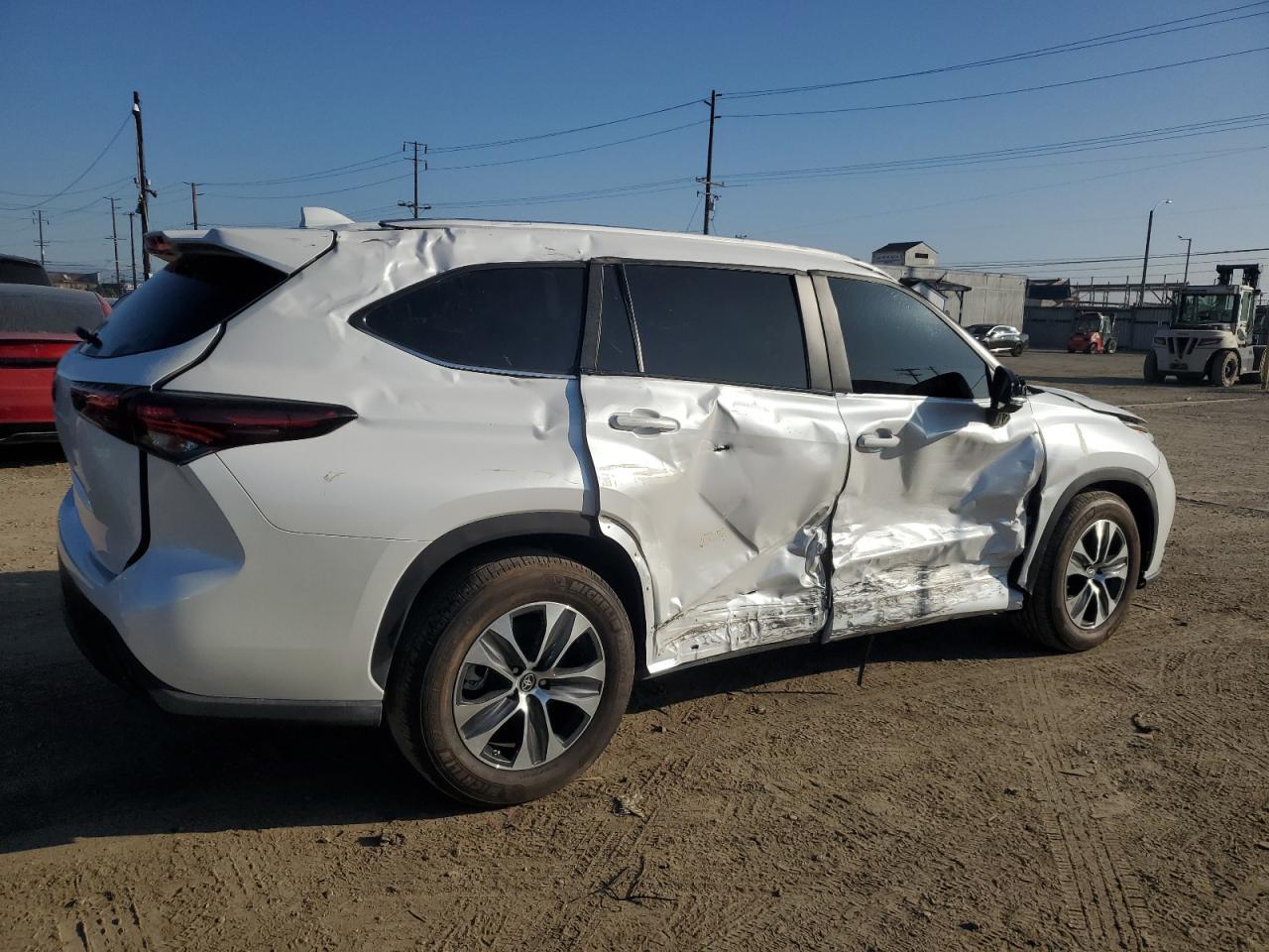 2024 TOYOTA HIGHLANDER - Image 3