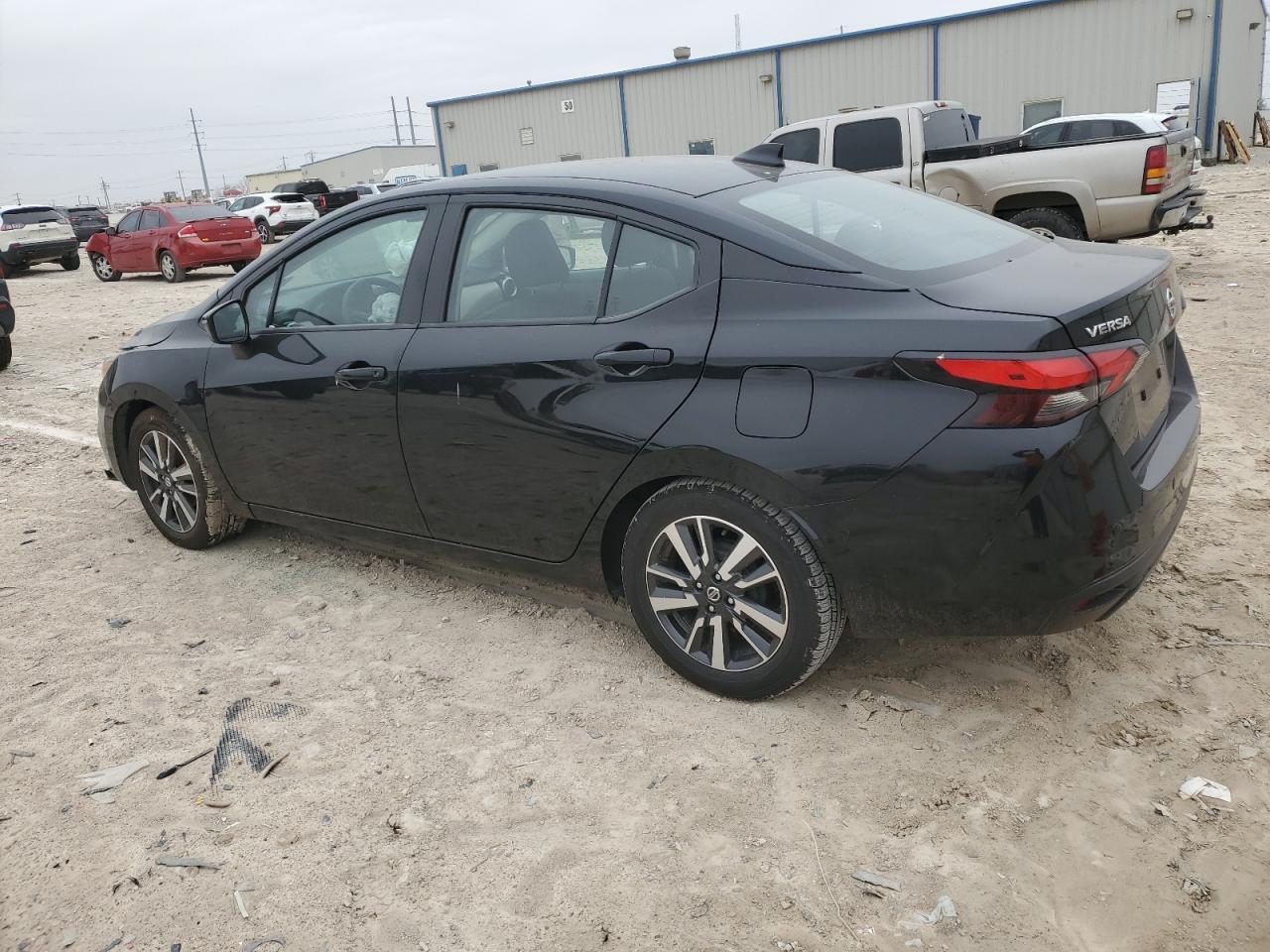 2021 NISSAN VERSA SV - Фото 2