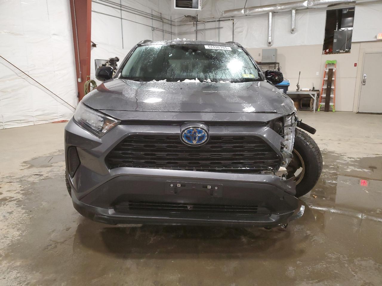 2021 TOYOTA RAV4 LE - Фото 5
