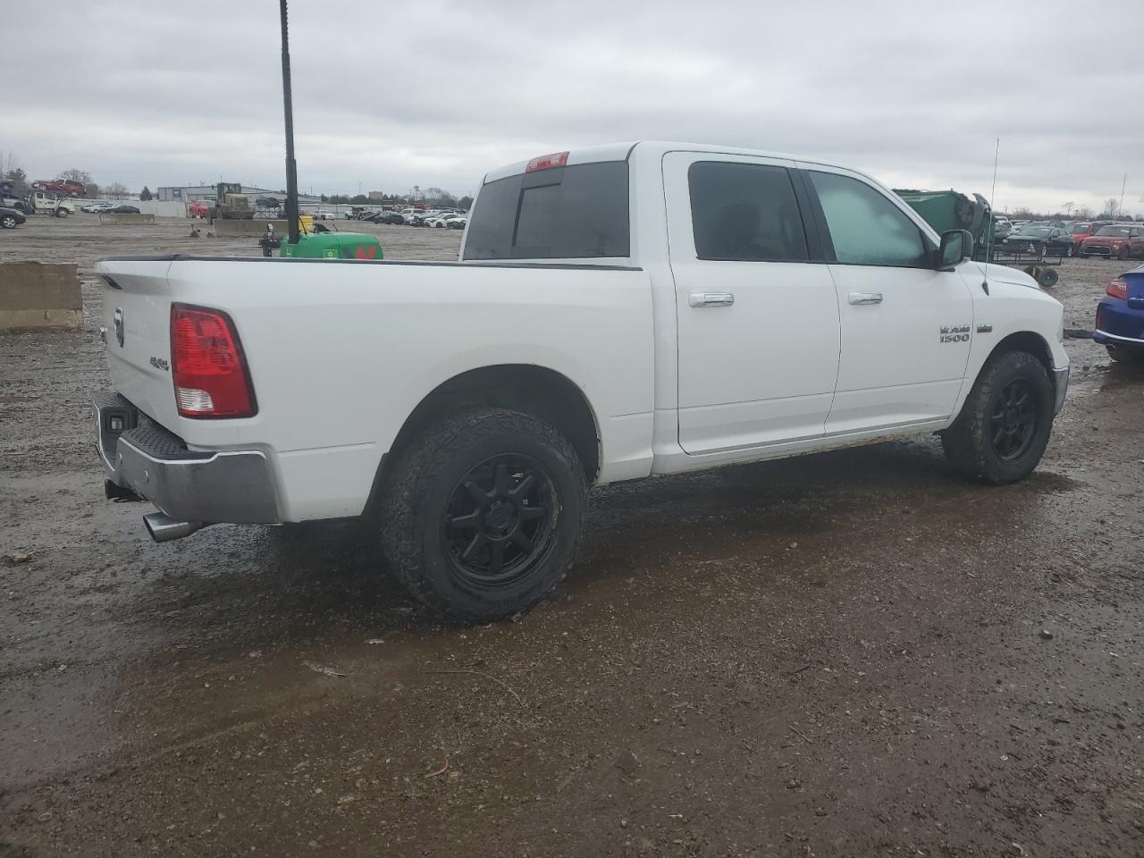 2017 RAM 1500 SLT - Image 3