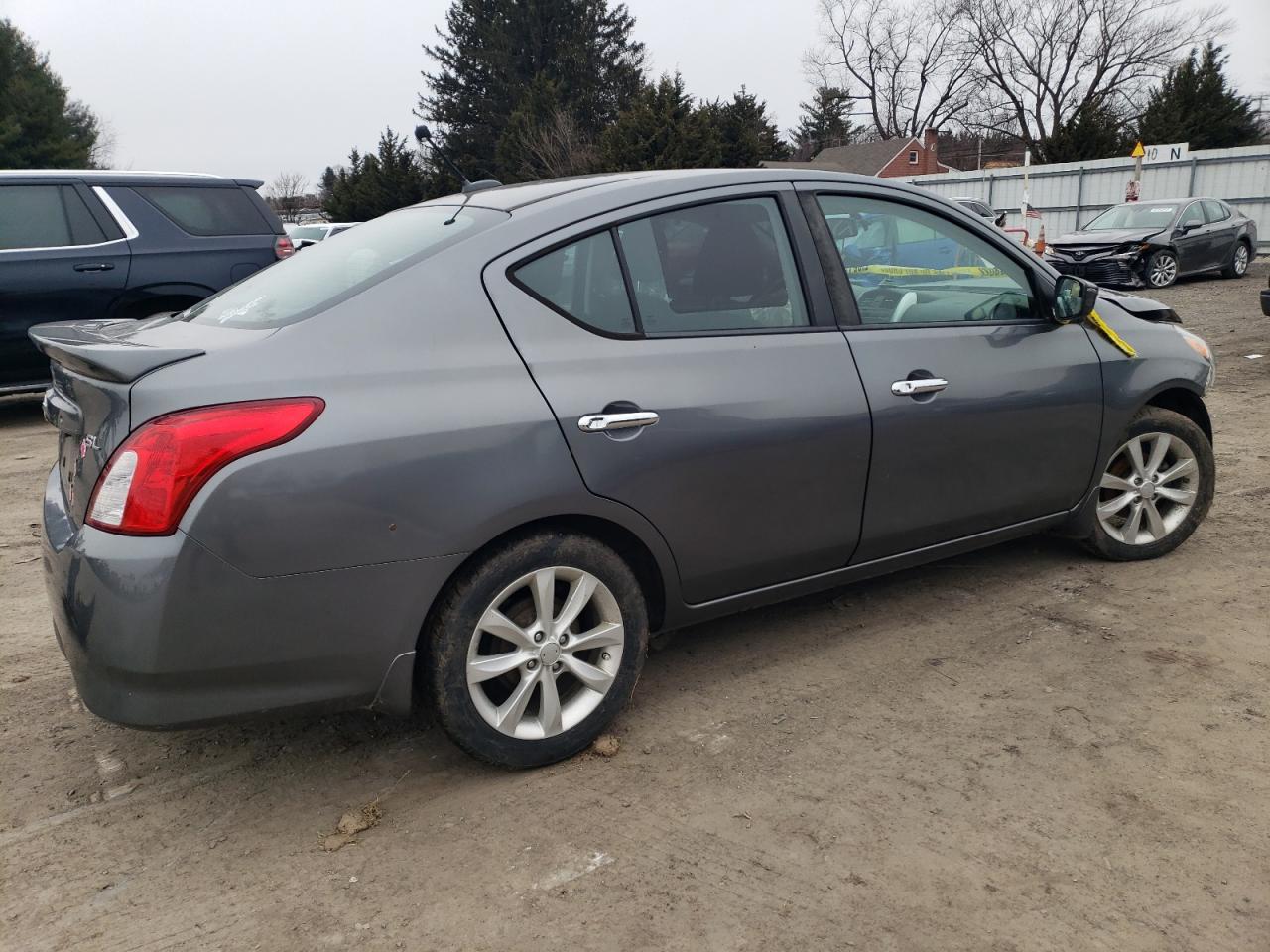 2016 NISSAN VERSA S - Фото 3