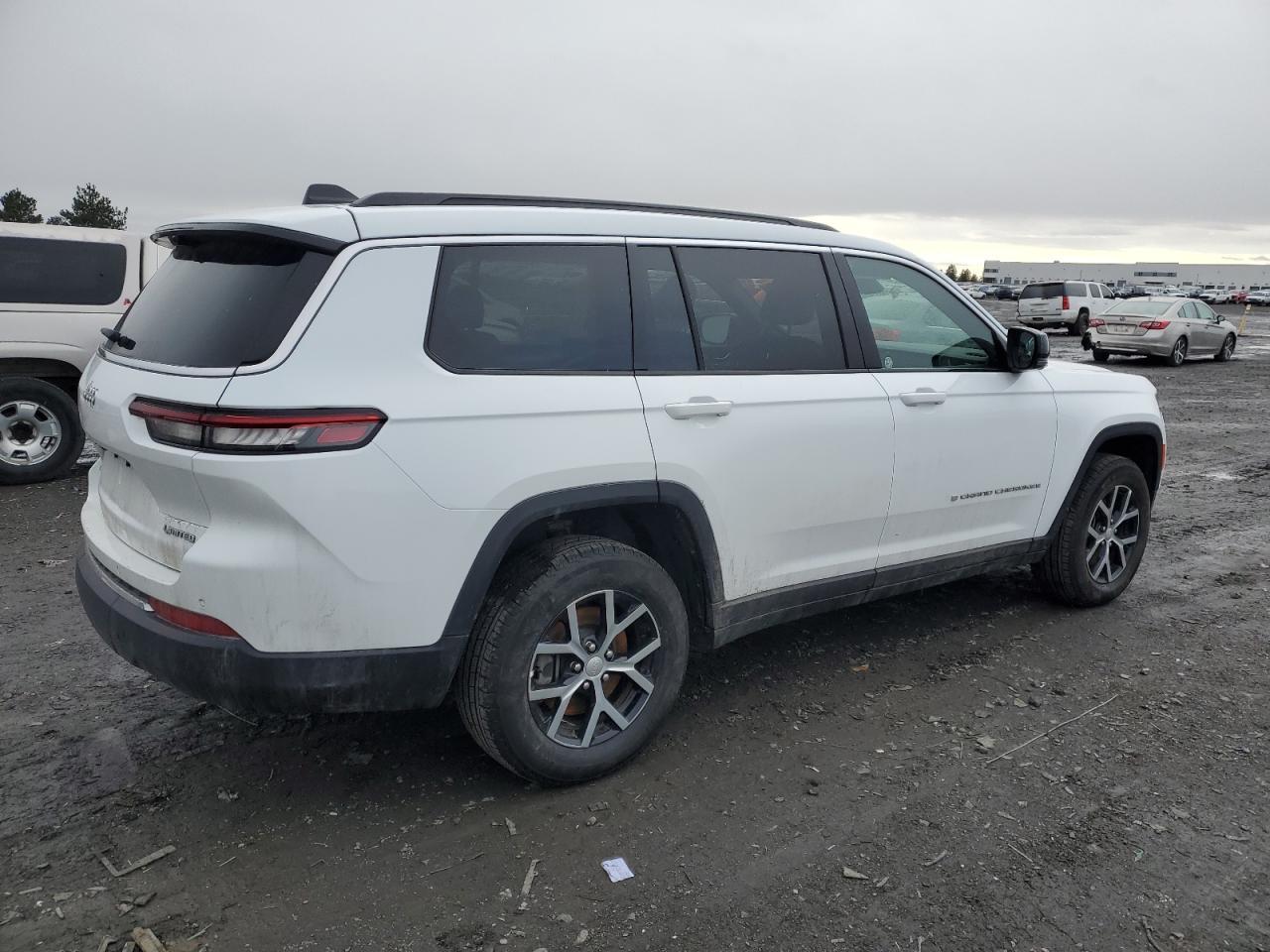 2024 JEEP GRAND CHER - Image 3