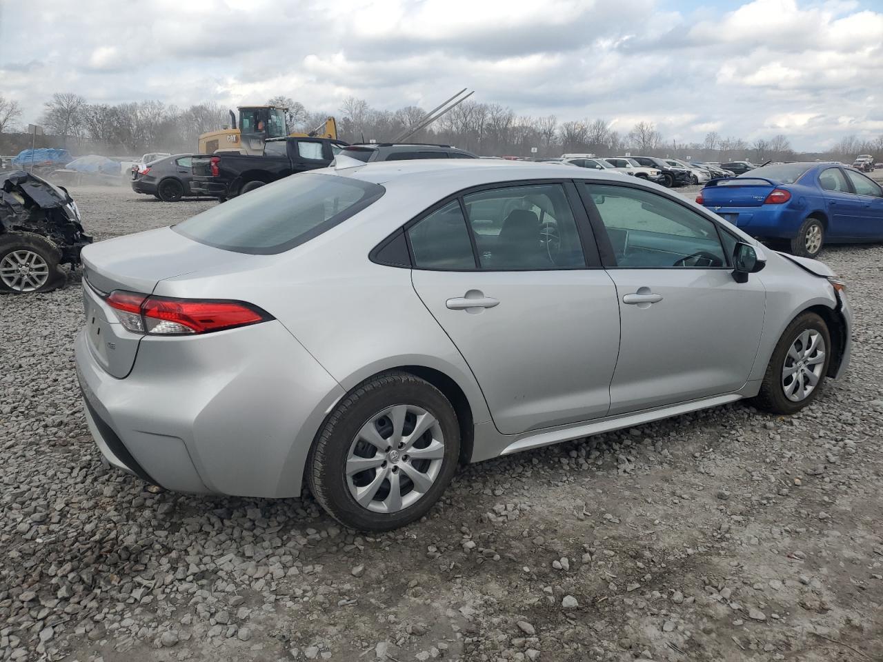 2021 TOYOTA COROLLA LE - Фото 3