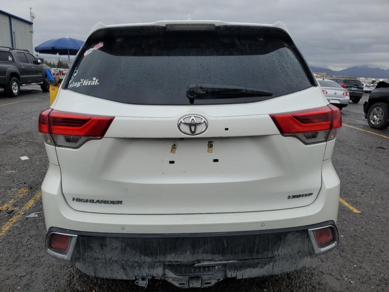 2019 TOYOTA HIGHLANDER - Image 6