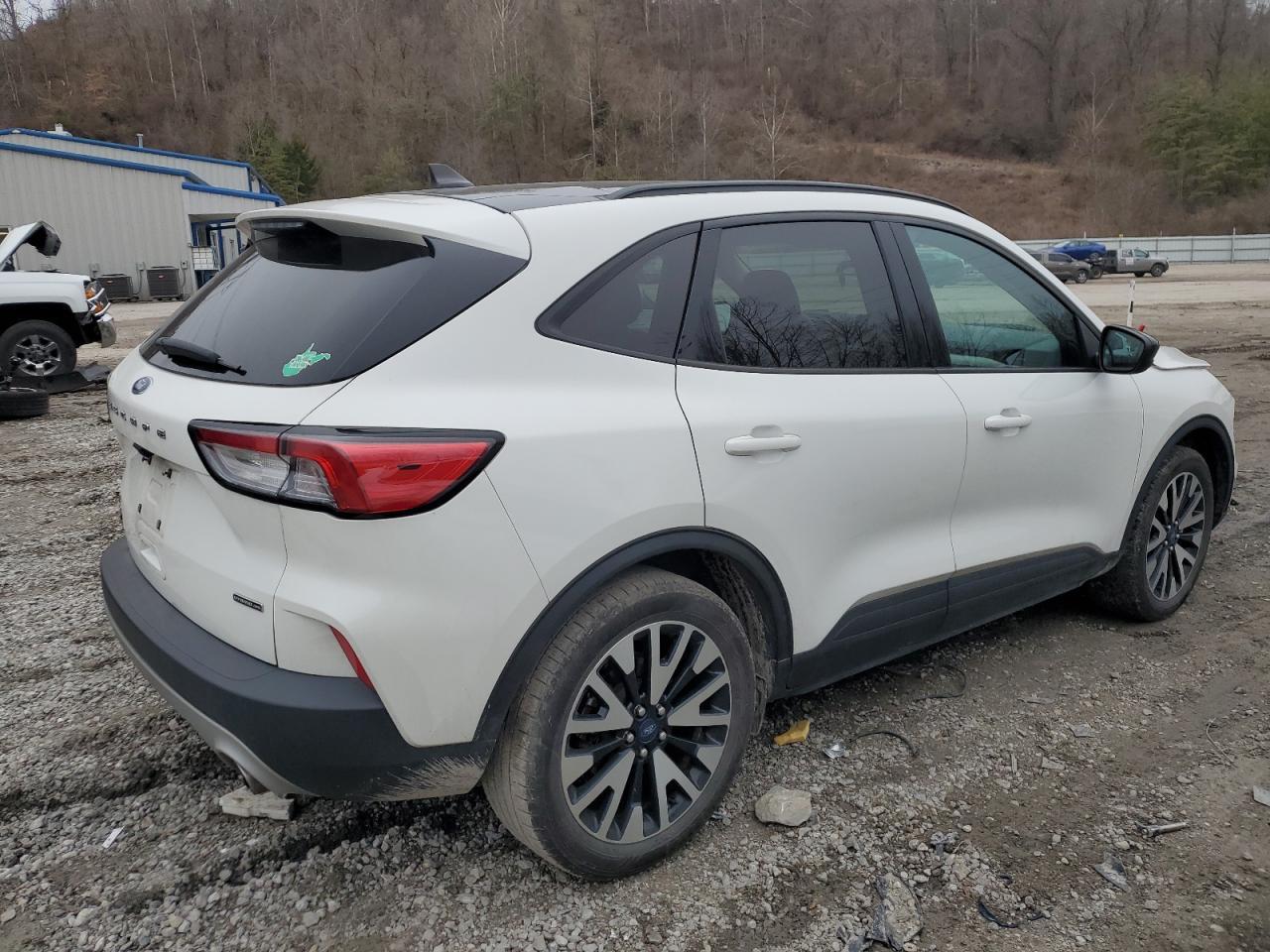 2020 FORD ESCAPE SE - Image 3