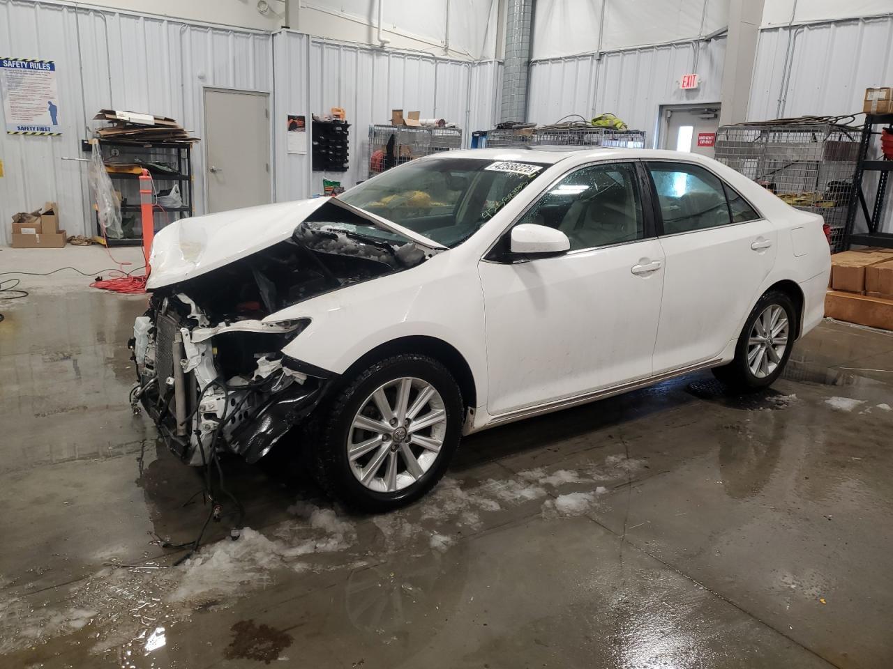2014 TOYOTA CAMRY L