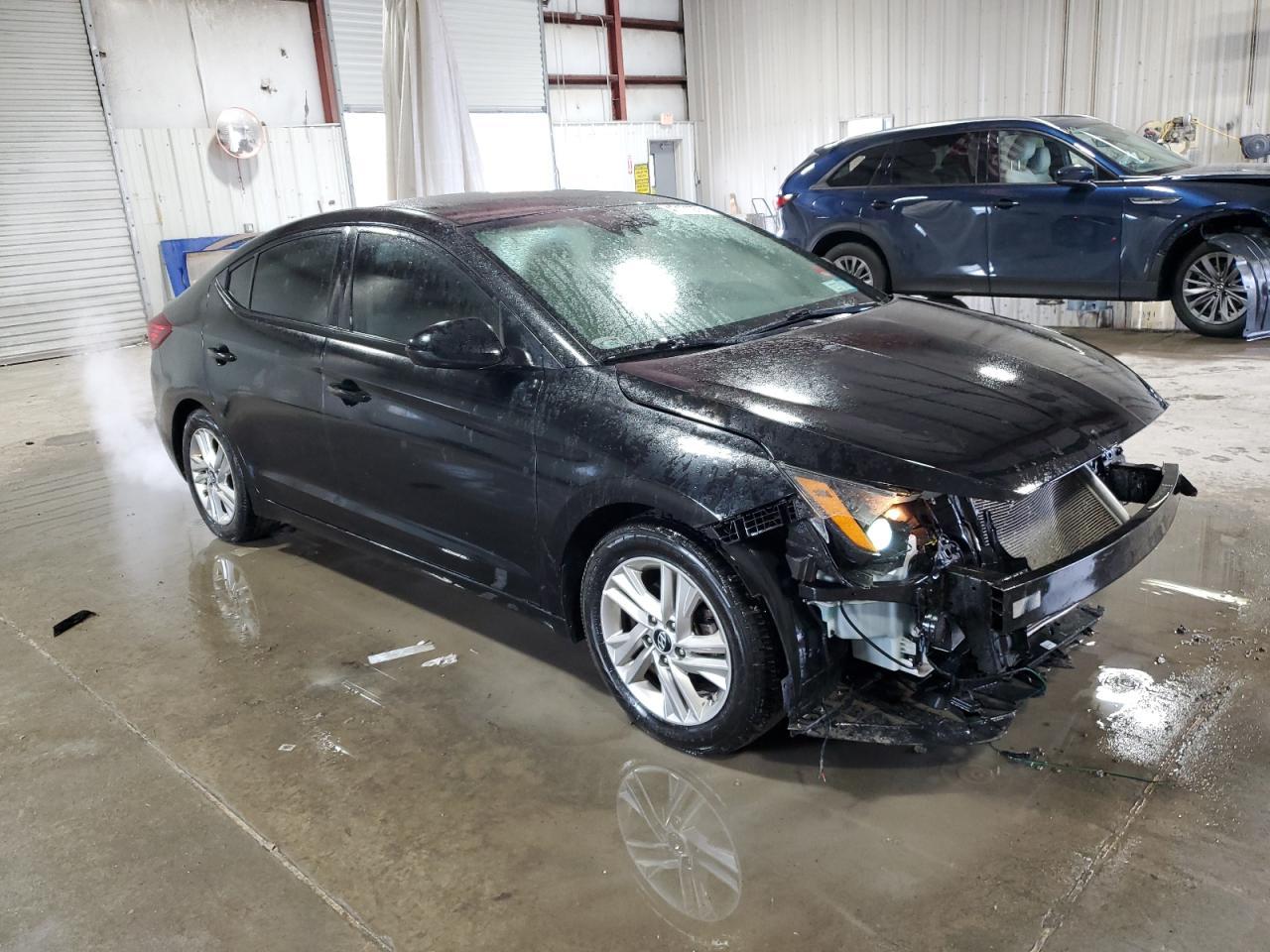 2019 HYUNDAI ELANTRA SE - Фото 4