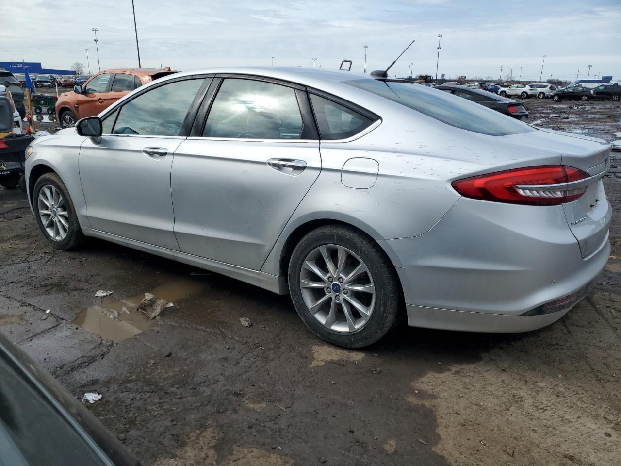 2017 FORD FUSION SE - Фото 2