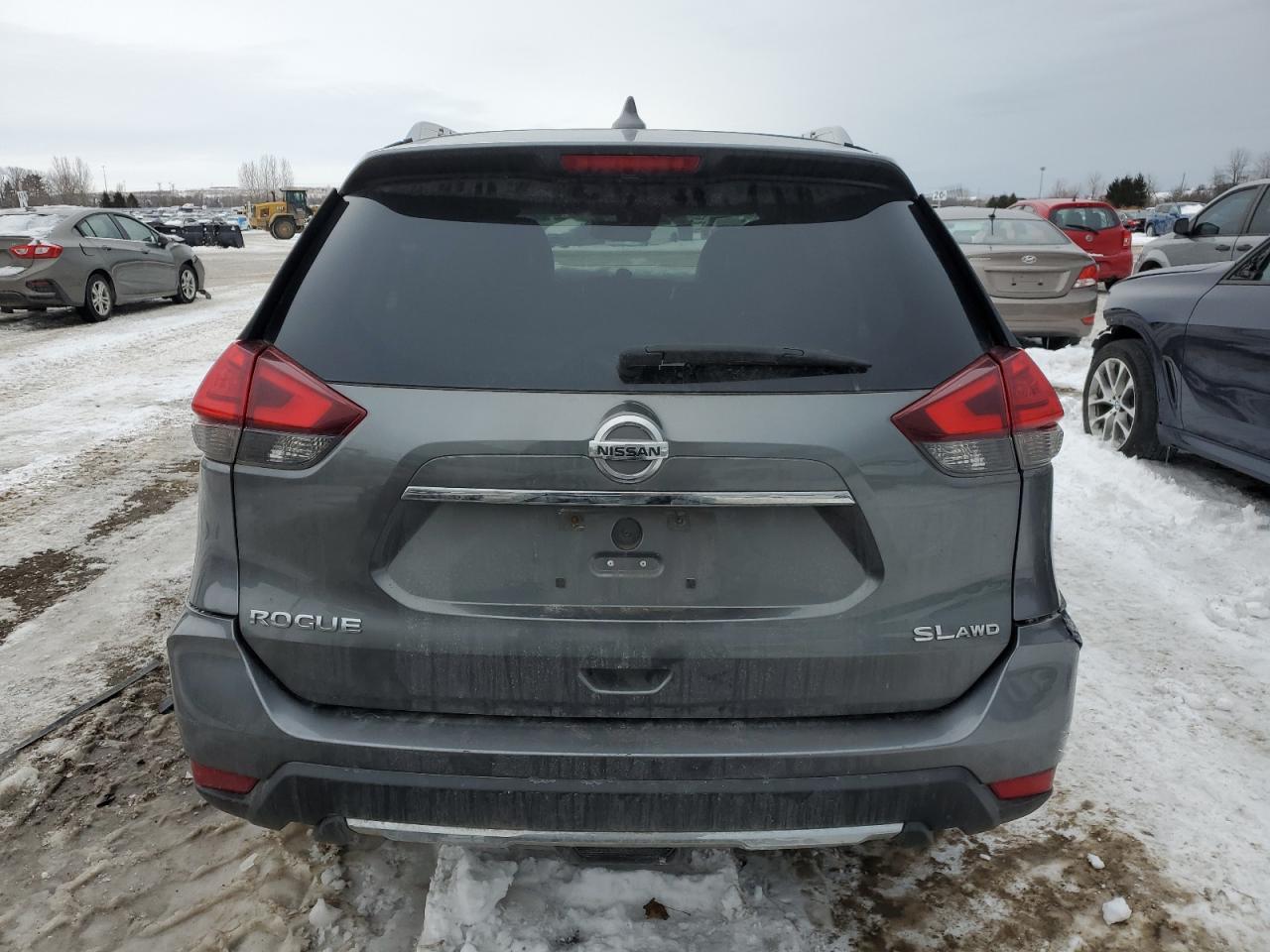 2017 NISSAN ROGUE SV - Фото 6